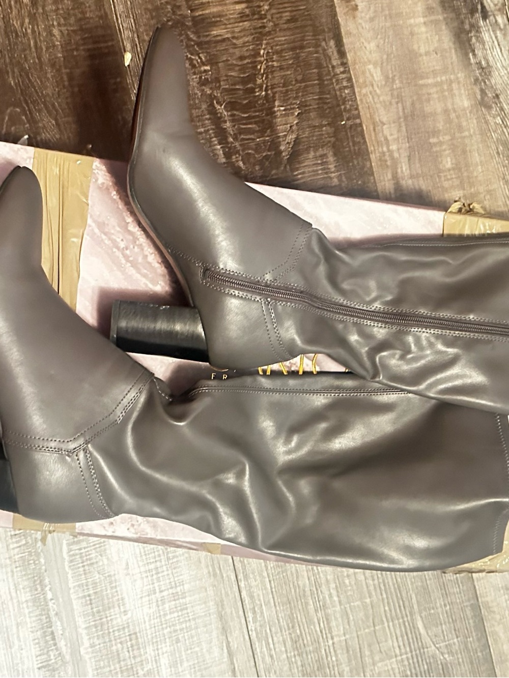 Sleek Knee high Boots in Dark Gray Leather